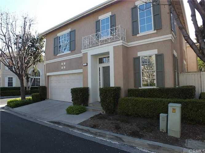 32 Mulholland Ct Mission Viejo, CA 92692 | MLS OC21172387 Photo 1