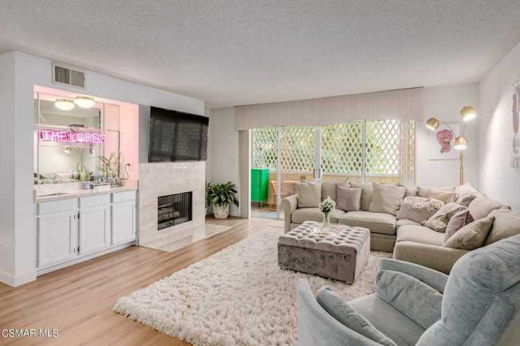 5440 Lindley Ave #214 Encino, CA 91316