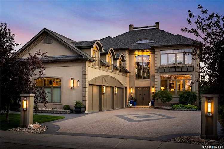 2262 Wascana Greens Regina, SK S4V 2M3
