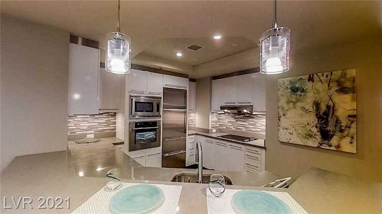 2700 Las Vegas Blvd #3403 Las Vegas, NV 89109