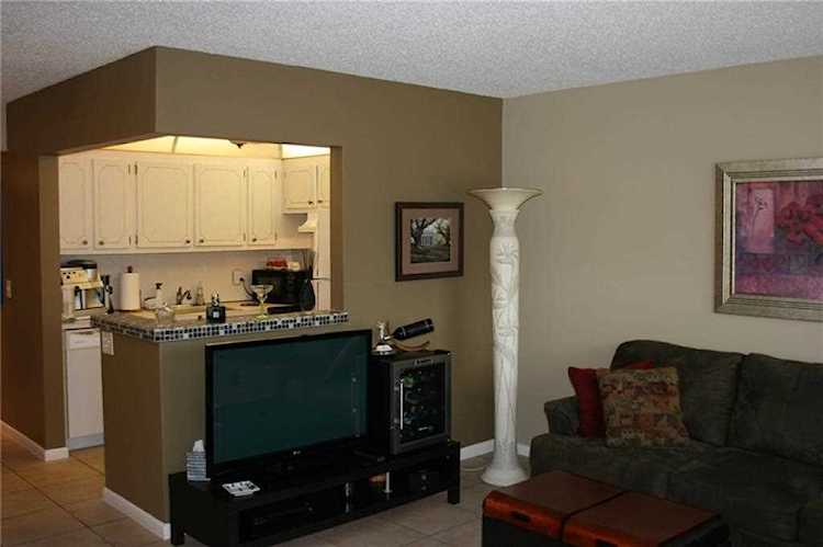 Address Withheld Deerfield Beach, FL 33442 | MLS F10278616 Photo 1