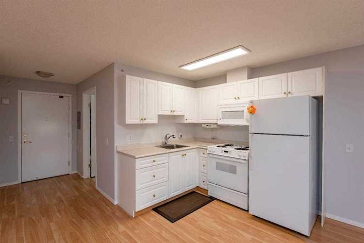 5000 Somervale Ct SW #409 Calgary, AB T2Y 4L9