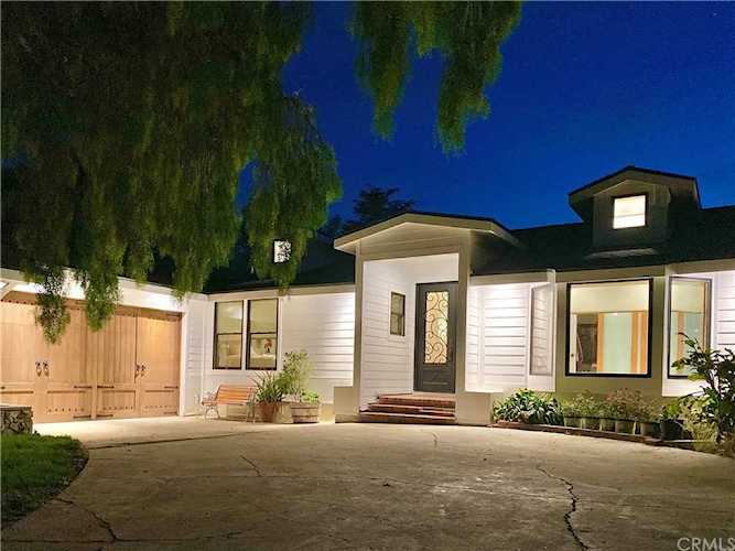 19 Dapplegray Ln Rolling Hills Estates, CA 90274
