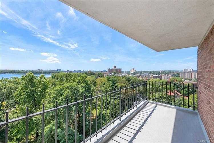 3850 Sedgwick Avenue #12J Bronx, NY 10463