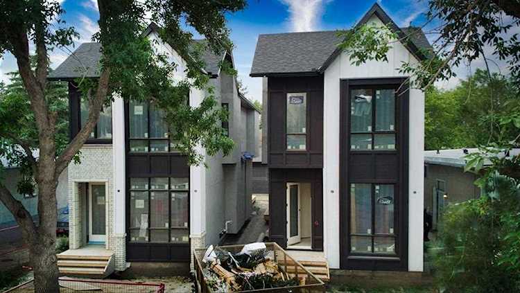 2126A 52 Ave SW Calgary, AB T3E 1K3