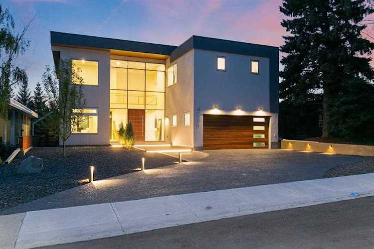 4031 Comanche Rd NW Calgary, AB T2L 0N9