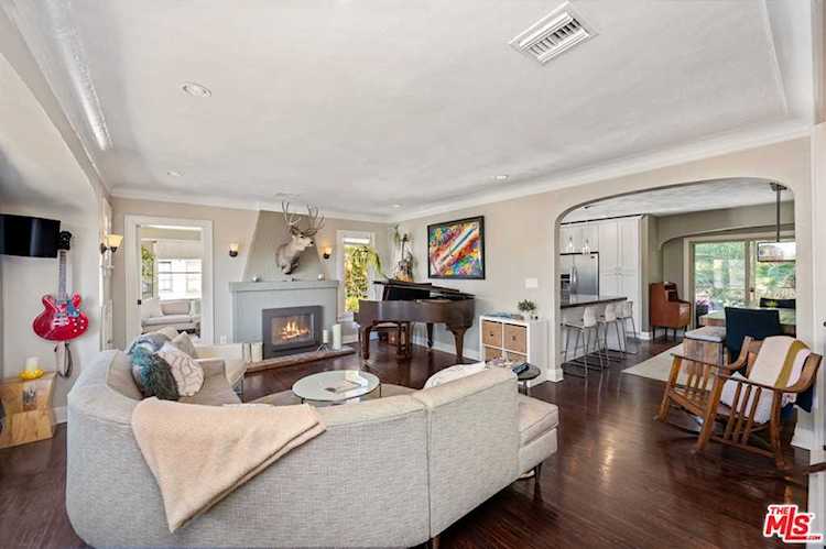 2146 Beachwood Terrace Los Angeles, CA 90068