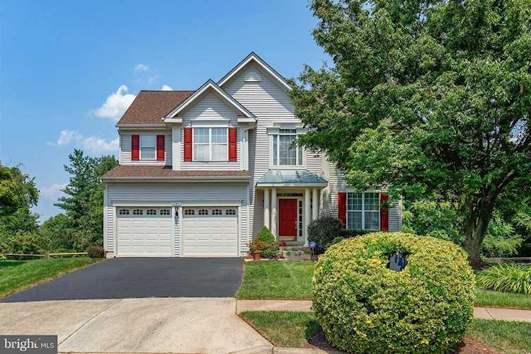 20490 Inwood Ct Sterling, VA 20165