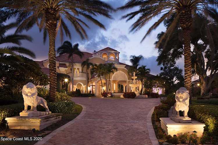 4645 S Tropical Trail Merritt Island, FL 32952