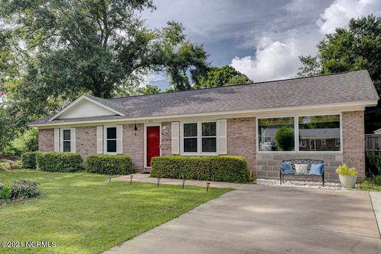 Home For Sale At 5122 Lord Byron Road, Wilmington NC 28405 $242,000 Photo 1