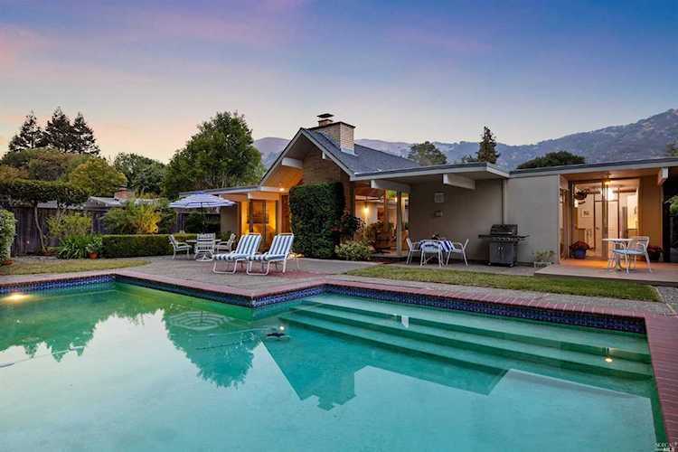83 Mount Rainier Drive San Rafael, CA 94903