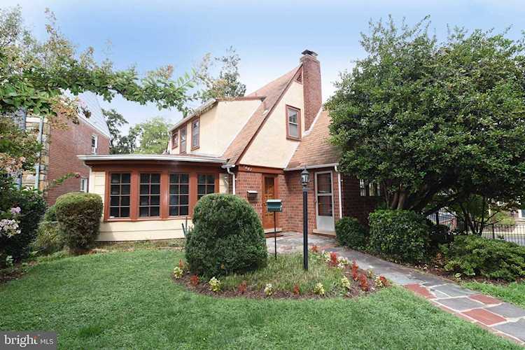 1001 26th St Arlington, VA 22202