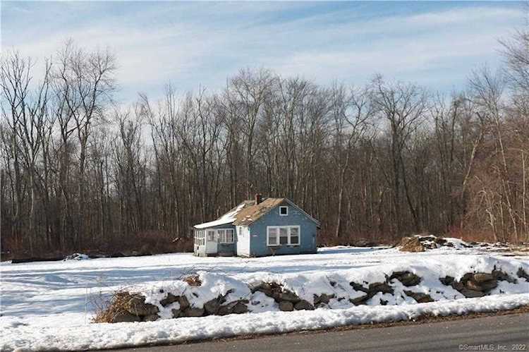 629 Bethmour Road Bethany, CT 06524