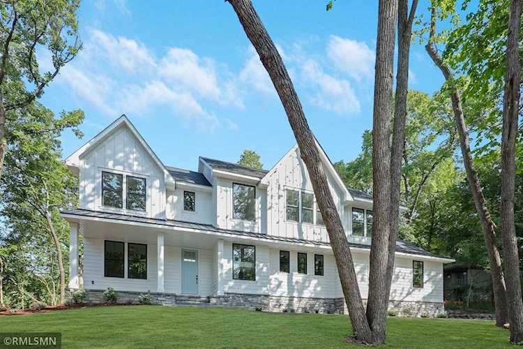 18200 Hermitage Way Minnetonka, MN 55345