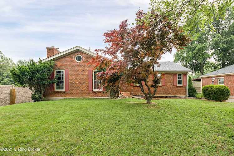 9900 Springbark Dr, Louisville, KY 40241 - Hickory Hill $299,900 Photo 1