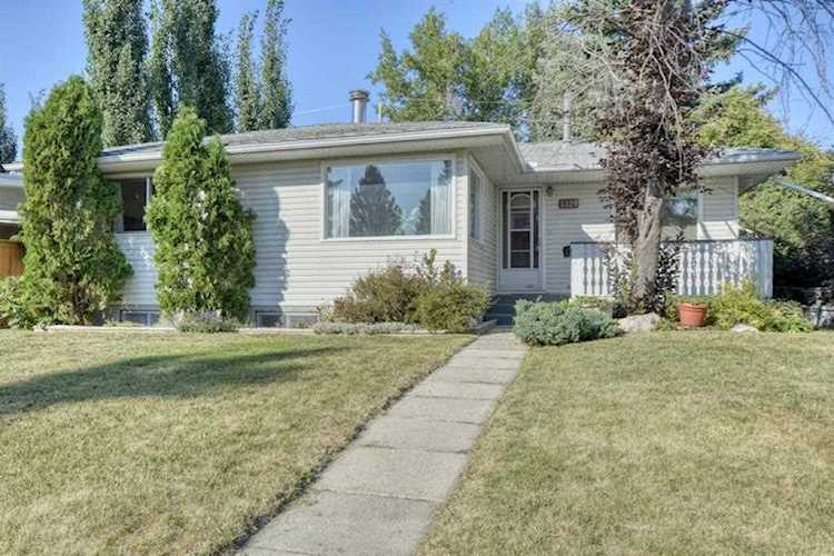 3320 Boulton Rd NW Calgary, AB T2L 1M3