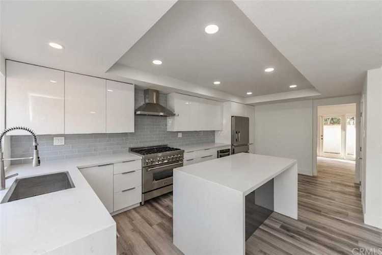 125 W Yale Loop #11 Irvine, CA 92604