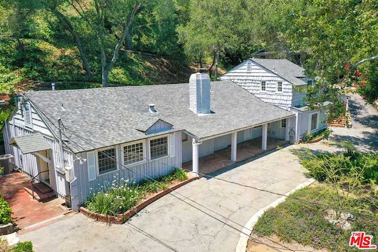 2259 Mandeville Canyon Rd Los Angeles, CA 90049