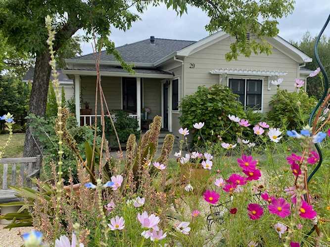 29 W Fifth Street Sonoma, CA 95476