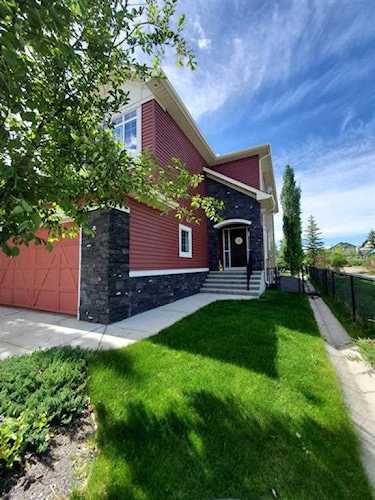 28 Drake Landing Ridge Okotoks, AB T1S 0C2