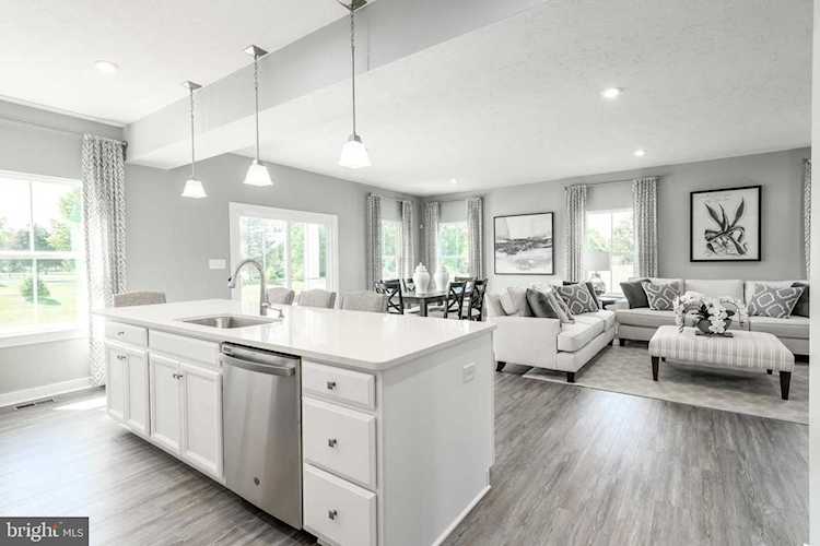0220 Blackburn Ridge Dr Manassas, VA 20109