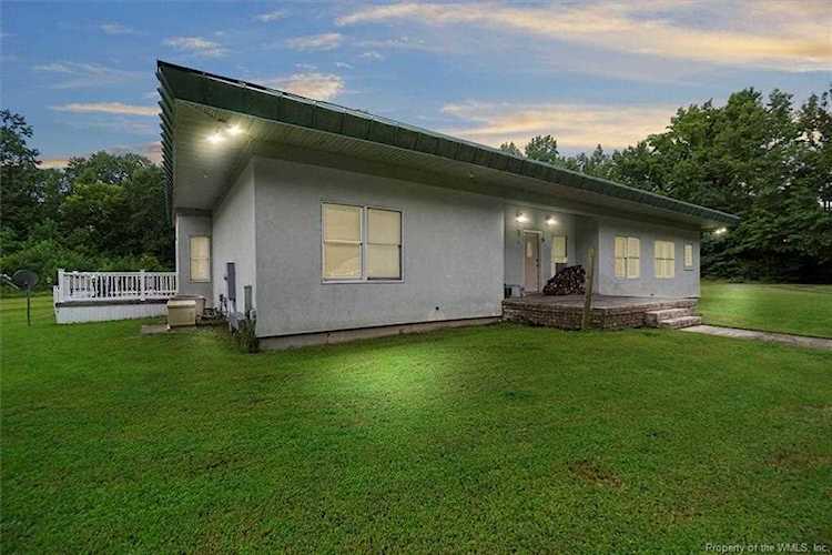 10641 Woods Cross Rd Gloucester, VA 23061