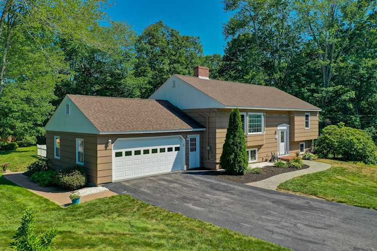4 Forest Ln Kennebunk, ME 04043 | MLS 1505417 Photo 1