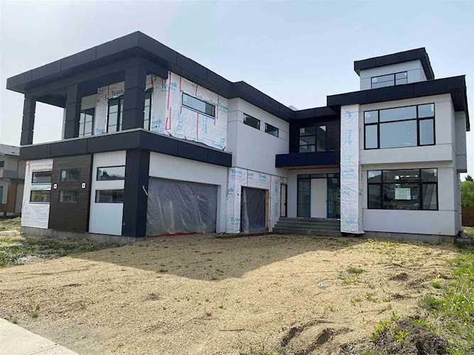 2747 Wheaton Drive Edmonton, AB T6W 2M5