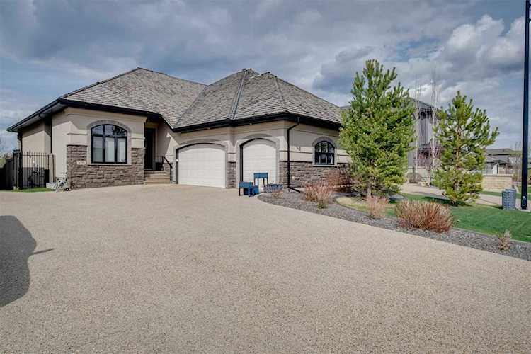 3016 Watson Landing Edmonton, AB T6W 2G4