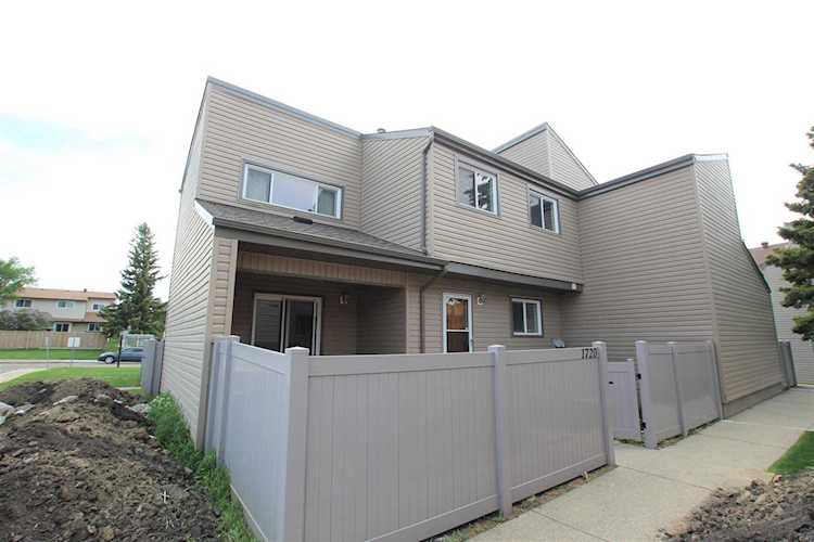 1720 Lakewood Road Edmonton, AB T6K 3B6