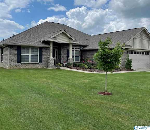 702 Piney Woods Road Owens Cross Roads, AL 35763 | MLS 1786612 Photo 1