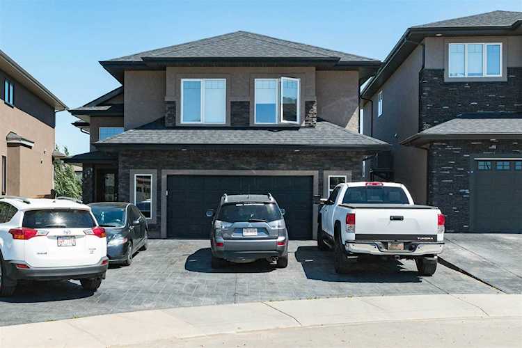 6025 Schonsee Way Edmonton, AB T5C 0C8