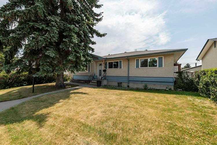 5427 143 Avenue Edmonton, AB T5A 1J9