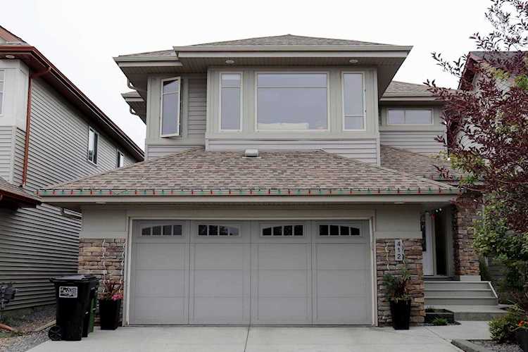 412 Ainslie Crescent Edmonton, AB T6W 0H9