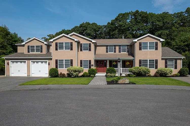 9 Ledgewood Rd Woburn, MA 01801