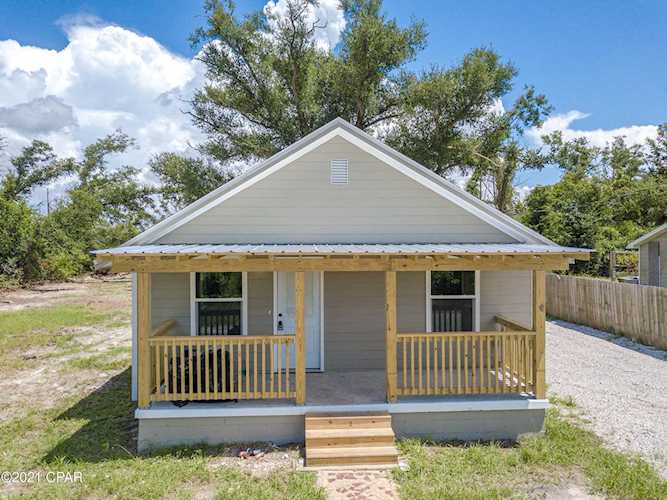 712 College Ave Panama City, FL 32401