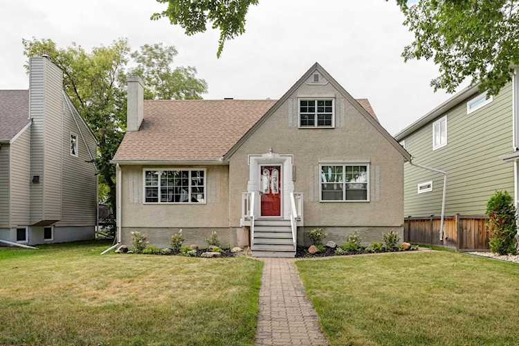 11026 126 Street Edmonton, AB T5M 0P7