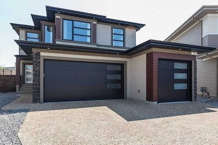 1032 Walkowski Place Edmonton, AB T6W 3G7