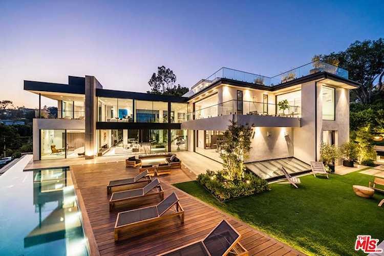 1332 Laurel Way Beverly Hills, CA 90210