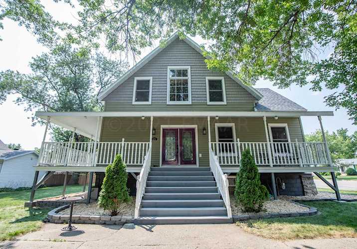 621 4th St Hawley, MN 56549