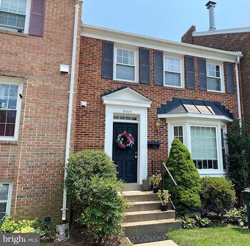 8005 Sleepy View Ln Springfield, VA 22153 | MLS ® VAFX2010350 Photo 1