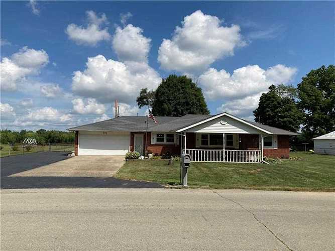 244 E 75th St Anderson, IN 46013 | MLS 21808736 Photo 1