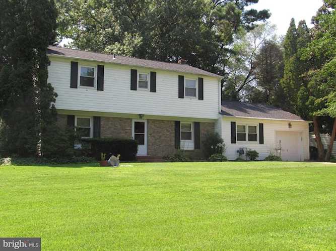 64 S Fairfield Dr Dover, DE 19901