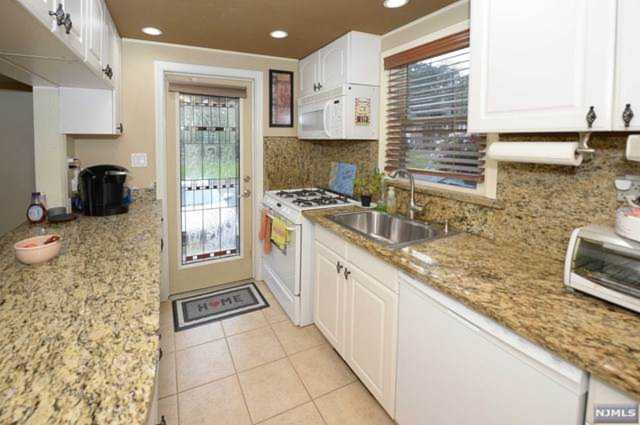 335 Plaza Road Fair Lawn, NJ 07410