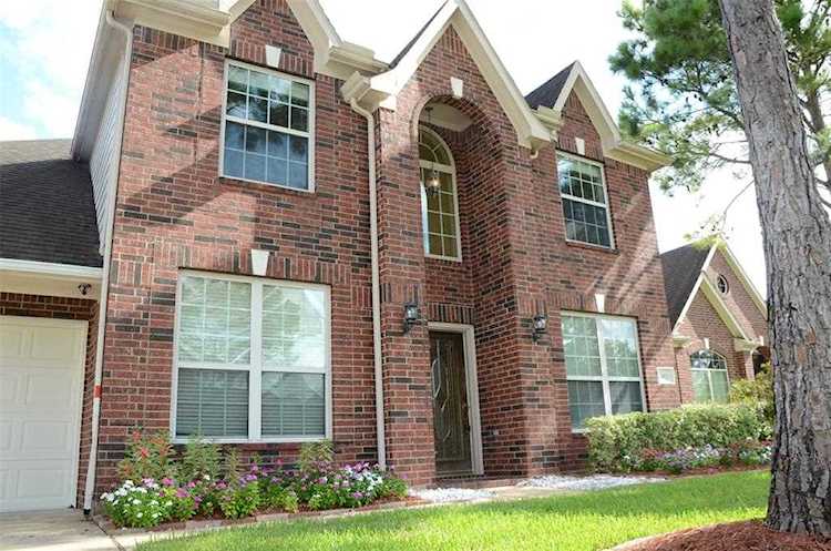 3023 Summercrest Dr Pearland, TX 77584