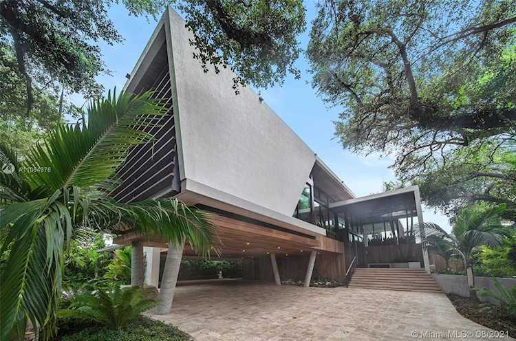 2930 Brickell Ave Miami, FL 33129
