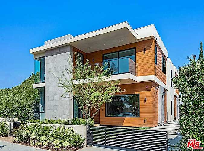 156 N Wetherly Dr Beverly Hills, CA 90211