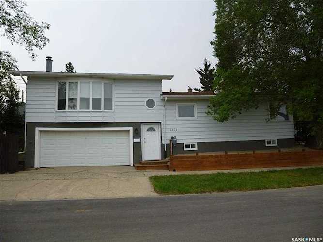 2501 Edward St Regina, SK S4S 0M9