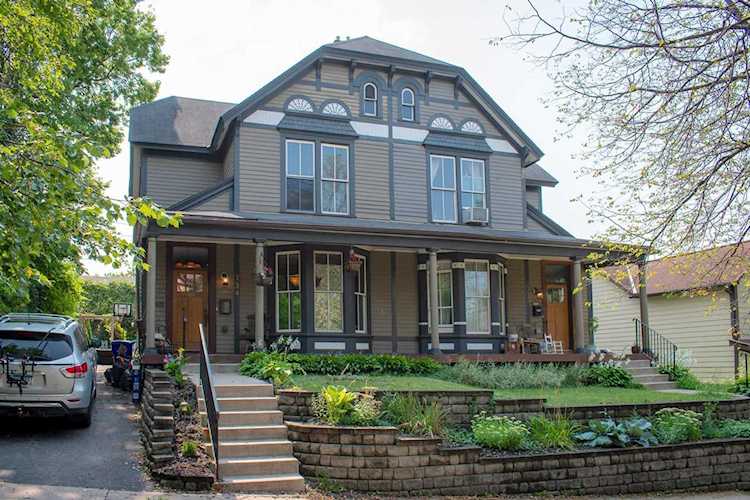 734 5th Street E Saint Paul, MN 55106