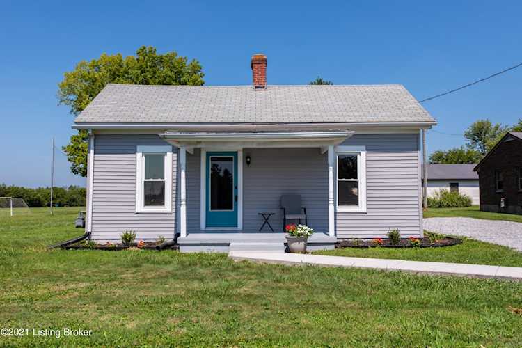 3407 Cedar Point Ln La Grange, KY 40031